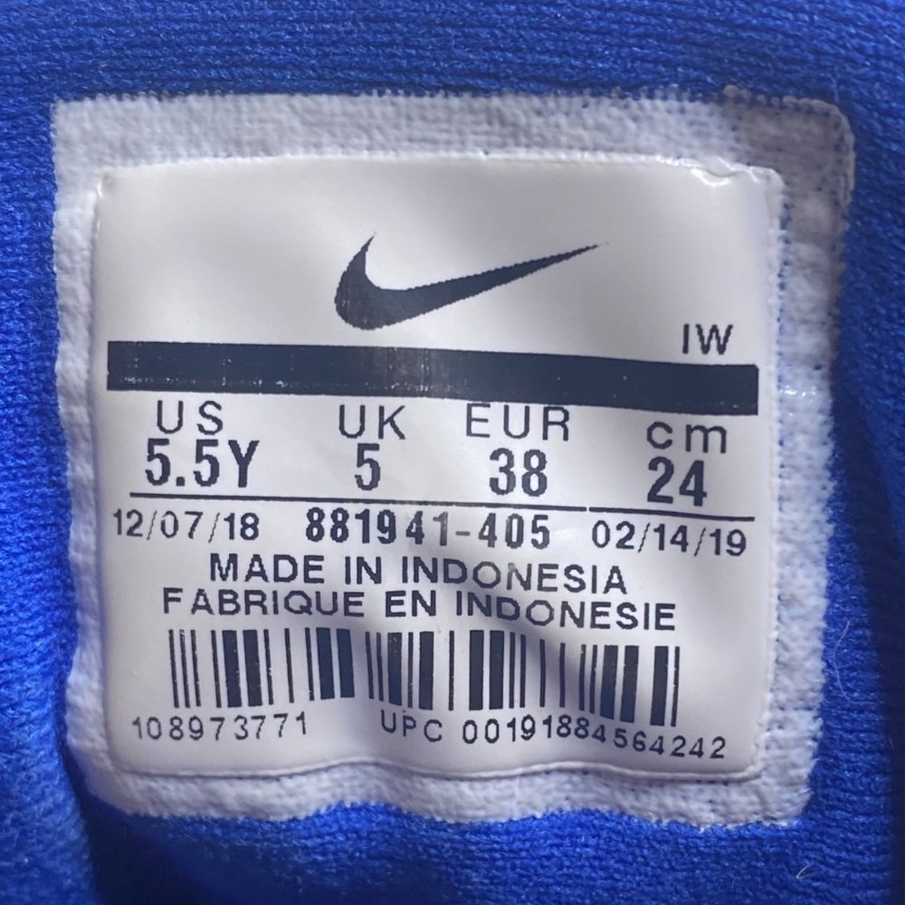 Nike Team Hustle D8 Royal Blue Sneakers Size Youth 5.5 - Picture 8 of 8